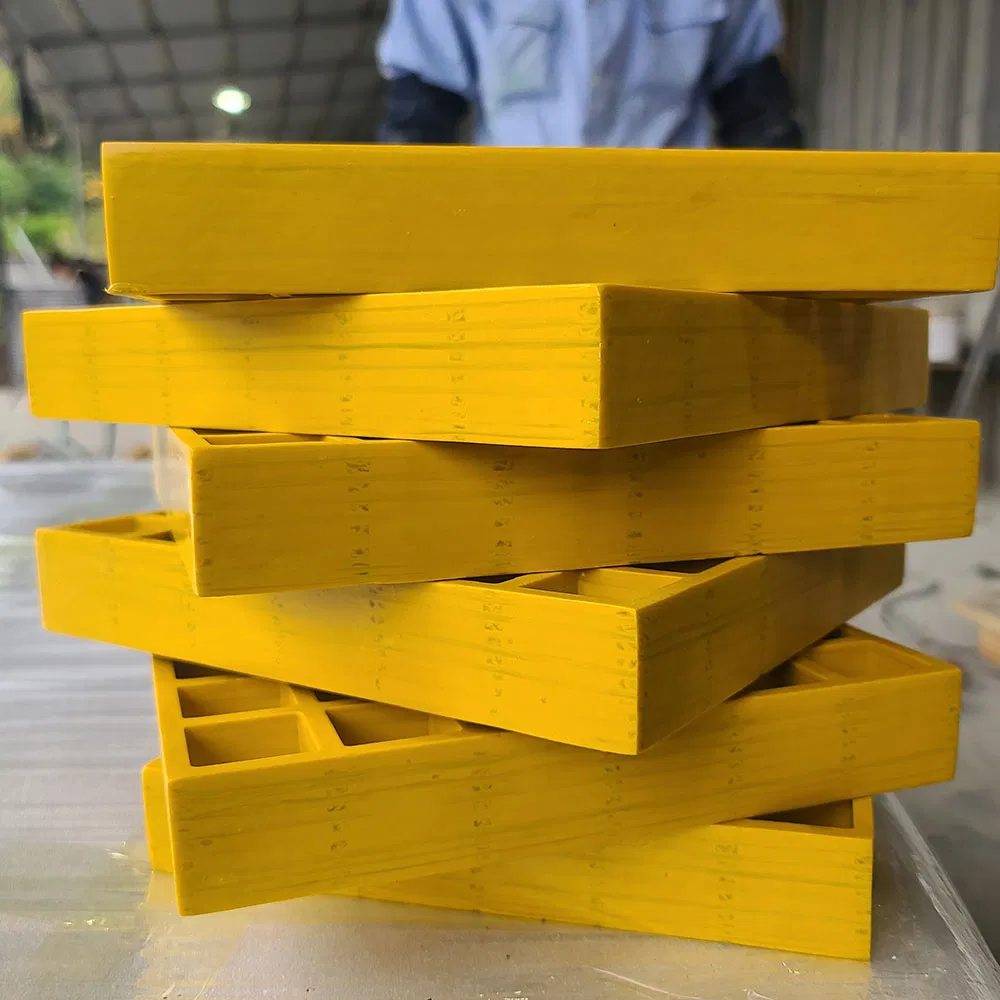 Wholesale Anti-Slip Plastic FRP/GRP Walkway Grating Flooring Fibreglass Grids/FRP Square Mesh Floor Platform Walking FRP 50*50mm Mesh Size