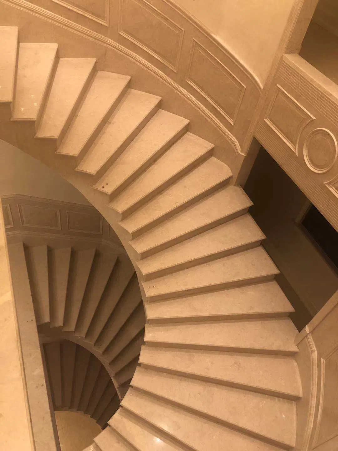 Customized Spiral Marble Staircase Big Curved Stairs for Villa/Hotel Decor