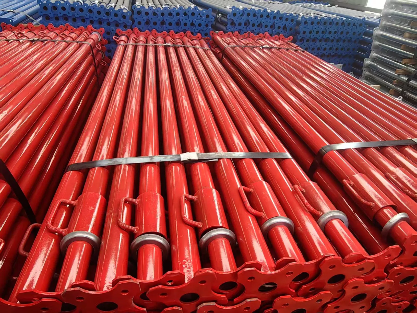 High Strength Wholesale Galvanized Scaffolding Steel Pipe in Various Heights