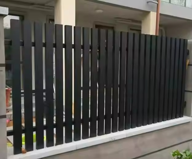 Aluminum Alloy Fence Resists Extreme Temperatures