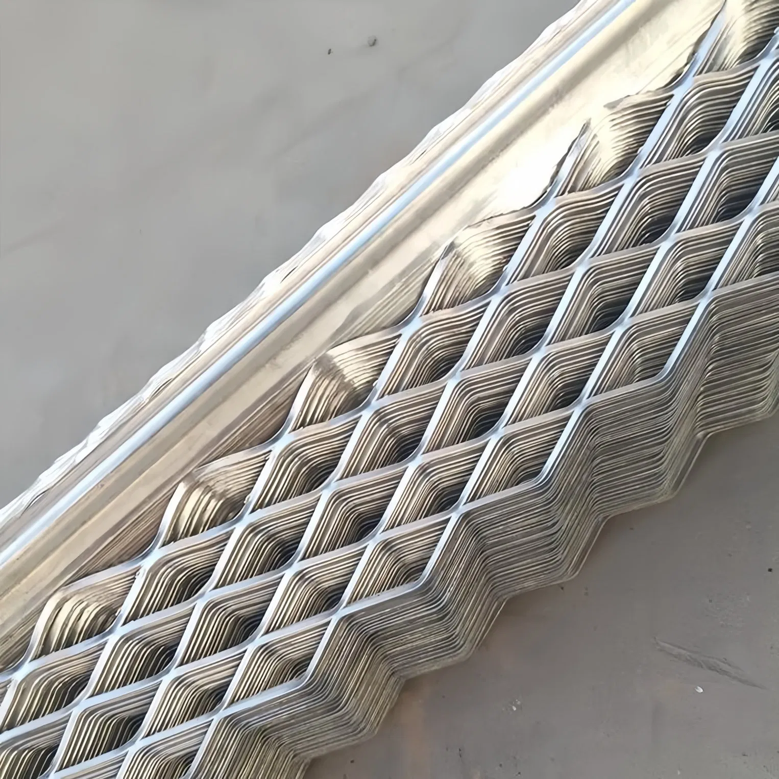 Plastering Corner Mesh Metal Corner Bead for Concrete