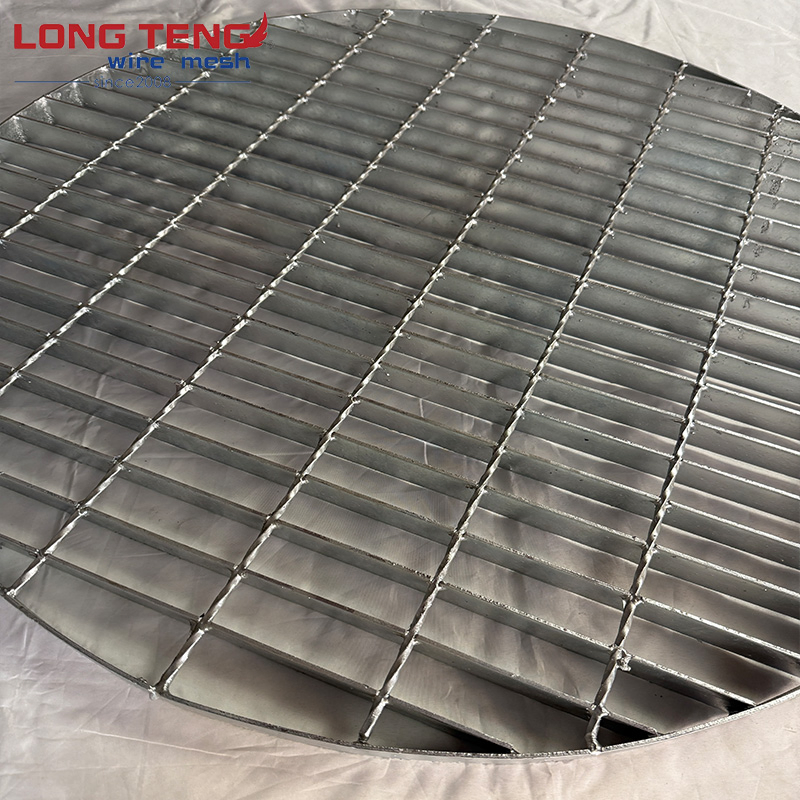 Hot-DIP Galvanized Steel Grating Cover Plate Platform Step Plate Drain Trench Cover Rain Water Drain Grille Steel Grating