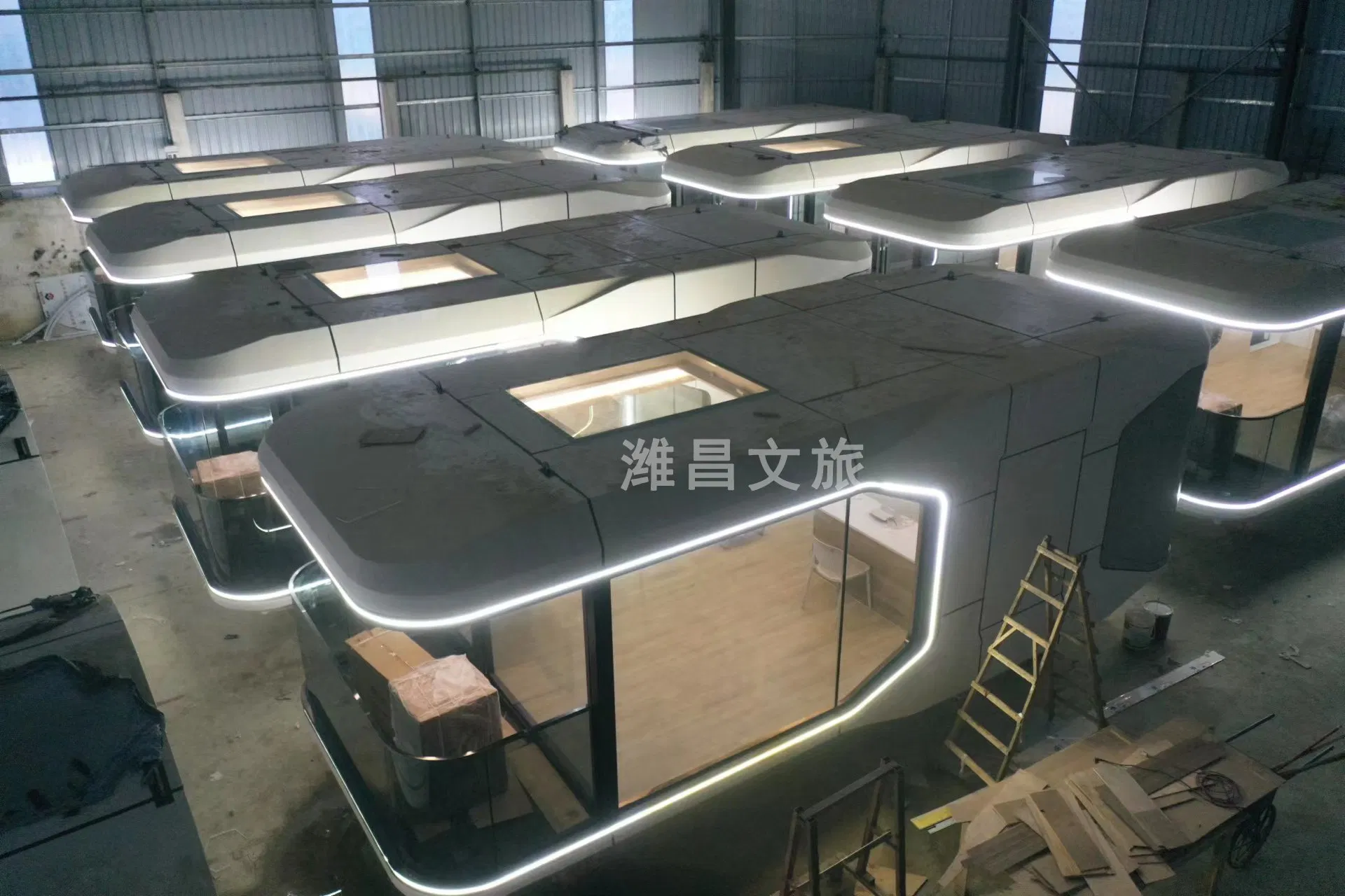 20 Sets 2022 New Design Modern Popular Luxury Capsule Movable Apple Cabin