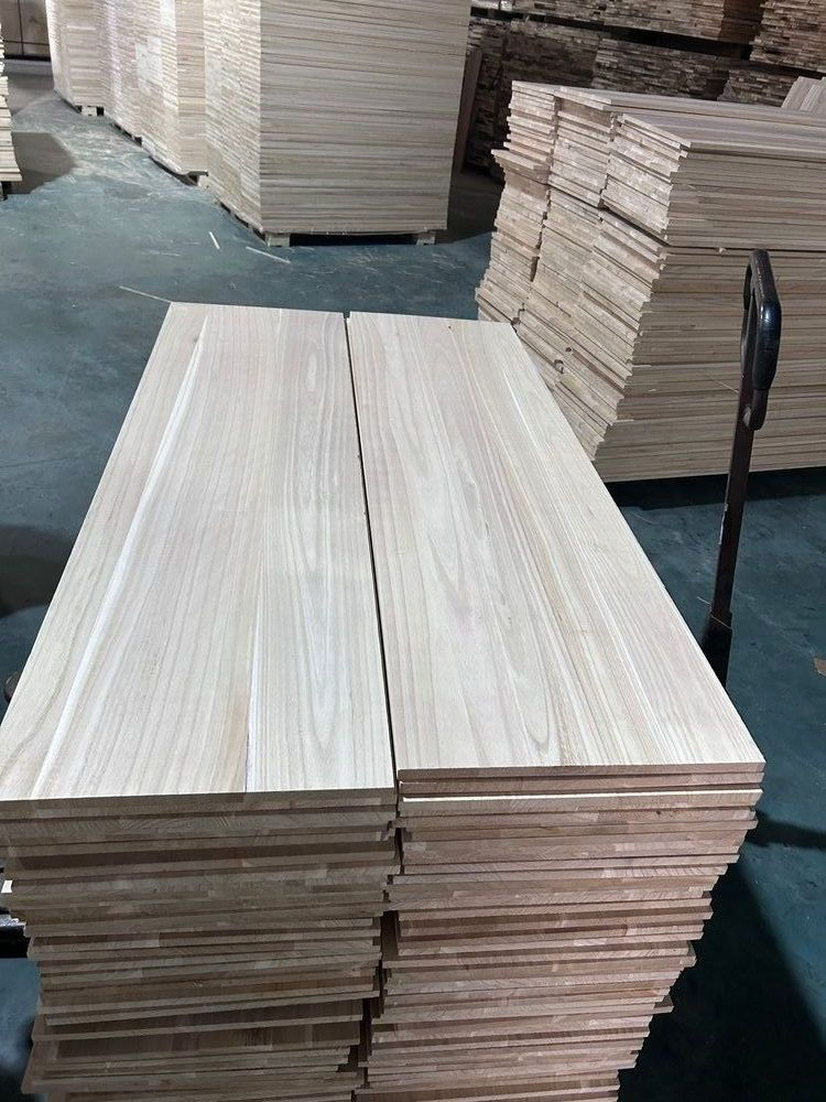 Natural Wood Texture Burned UV Paulownia Composite Board for Portugal