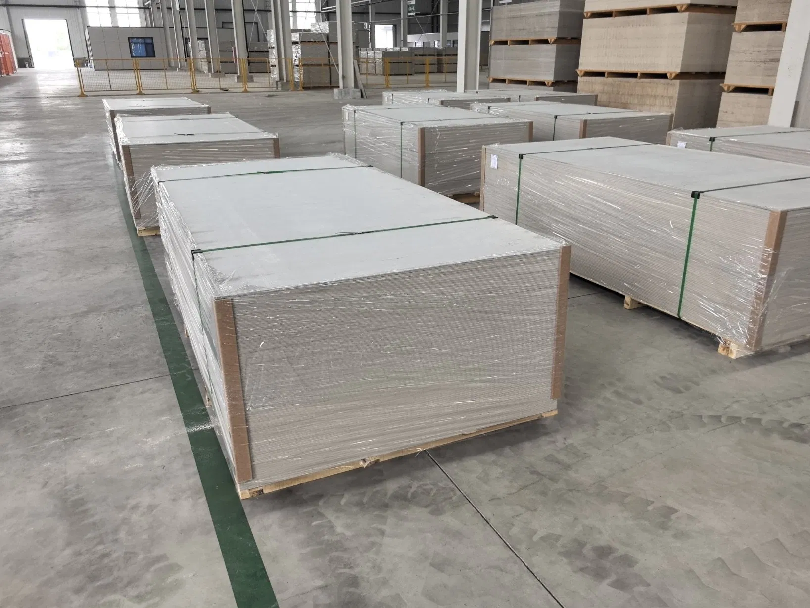Refractory 6mm 12mm Thermal Insulation Fire Rated Reinforced Cellulose Siding Slab Floor Plate Calcium Silicate Panel Ceiling Sheet Cement Fiber Board