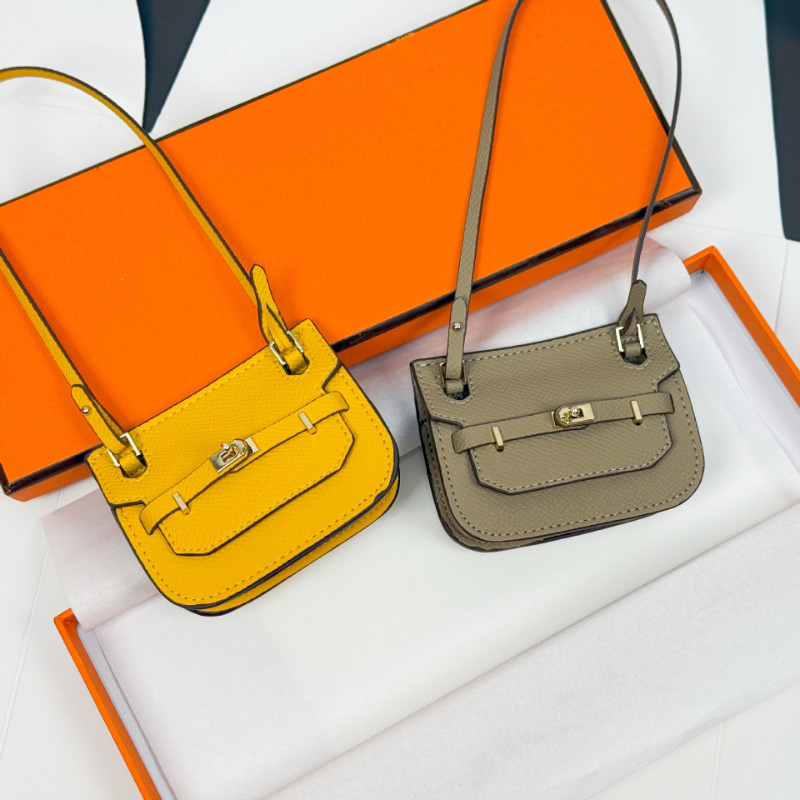 Ea709 Custom Designer Leather Case Luxury Headphone Irregular Bag Shape Pendant Carrying for Airpod Cover Earphone with Cases