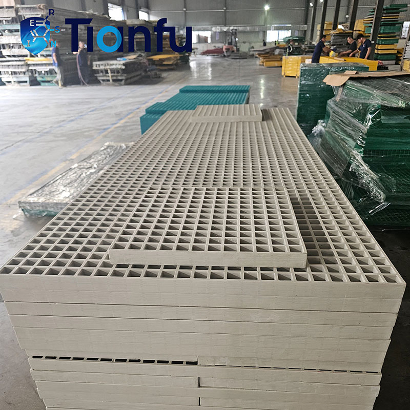 Pultruded FRP Grating China Manufacturer Safe Lightweight Flooring Solution for Cooling Towers Chemical Factories Power Plants Deck