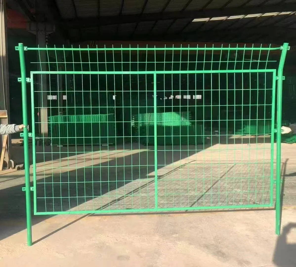 Outdoor Metal 3D Curved Welded Mesh Fence Panel Garden Fencing