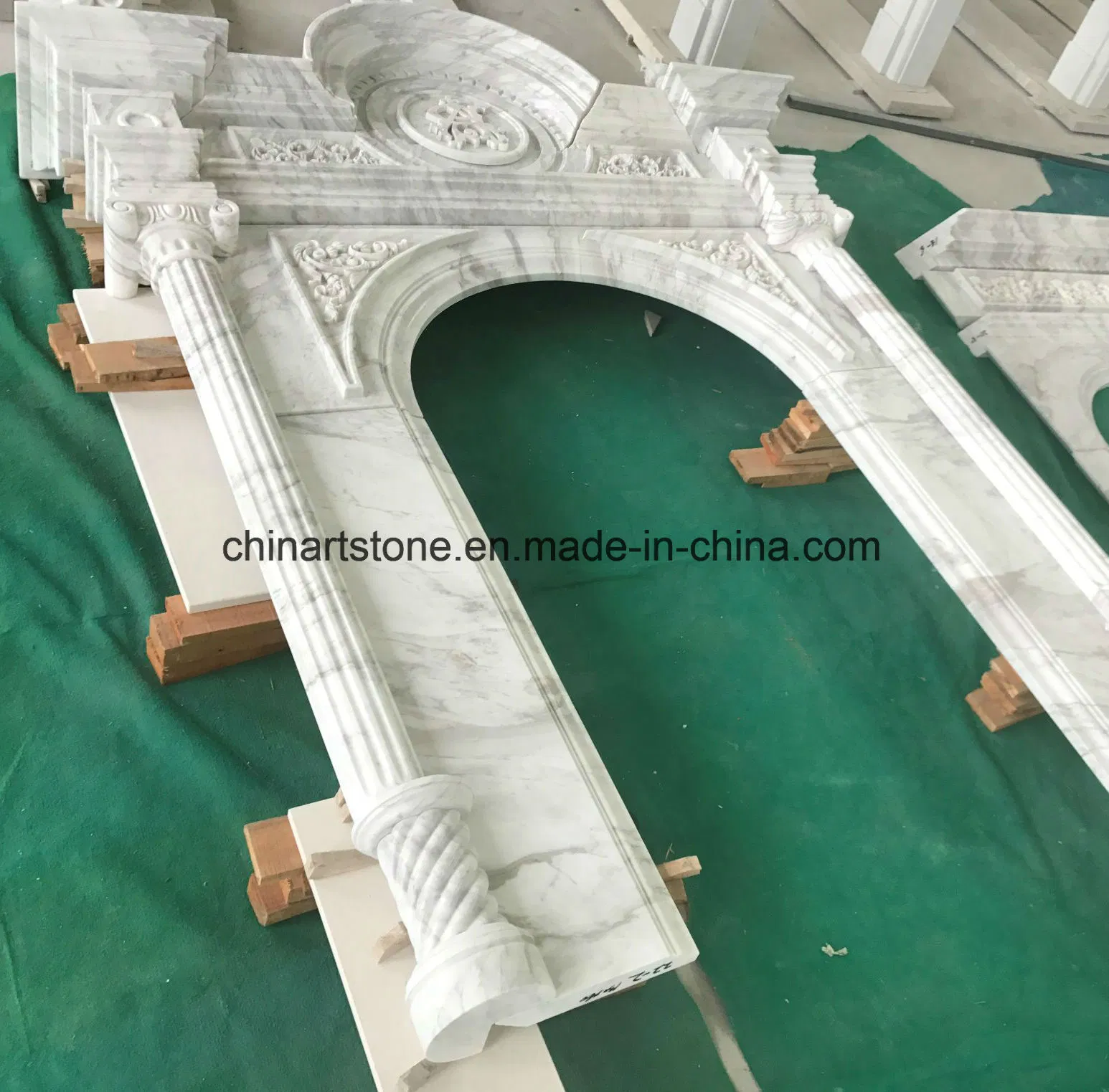 White Jade/Granite/Marble Europe Fireplace for House Heating Decoration