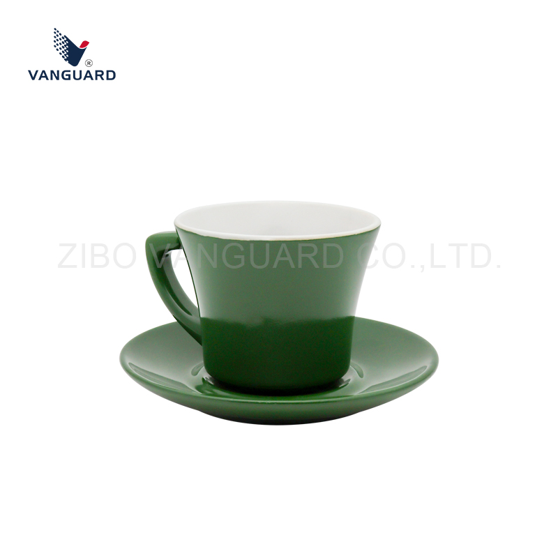 Чашка с блюдцем для чаепития, керамическая