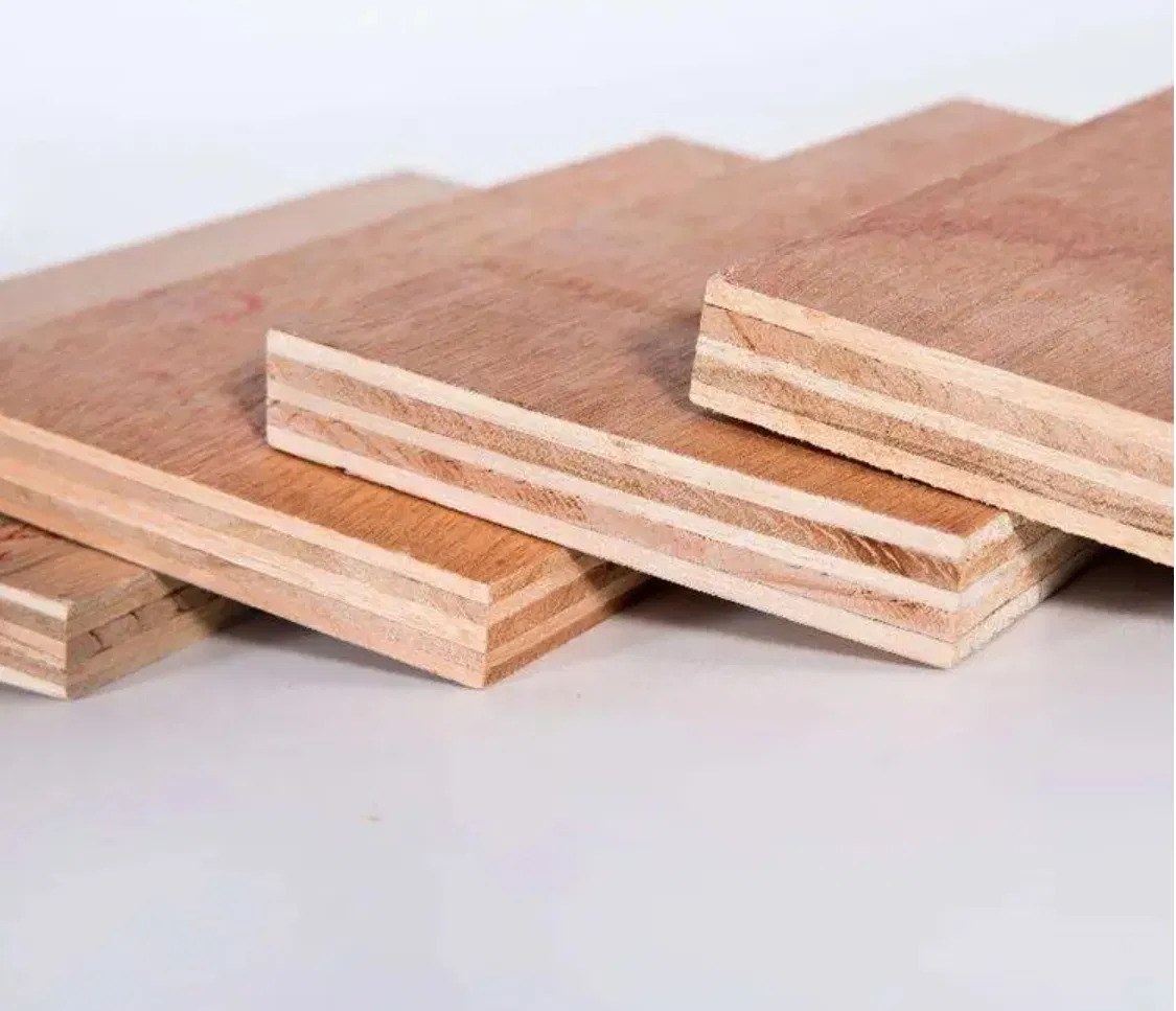 Фанера Иломбия 12 мм 1220x2440 мм