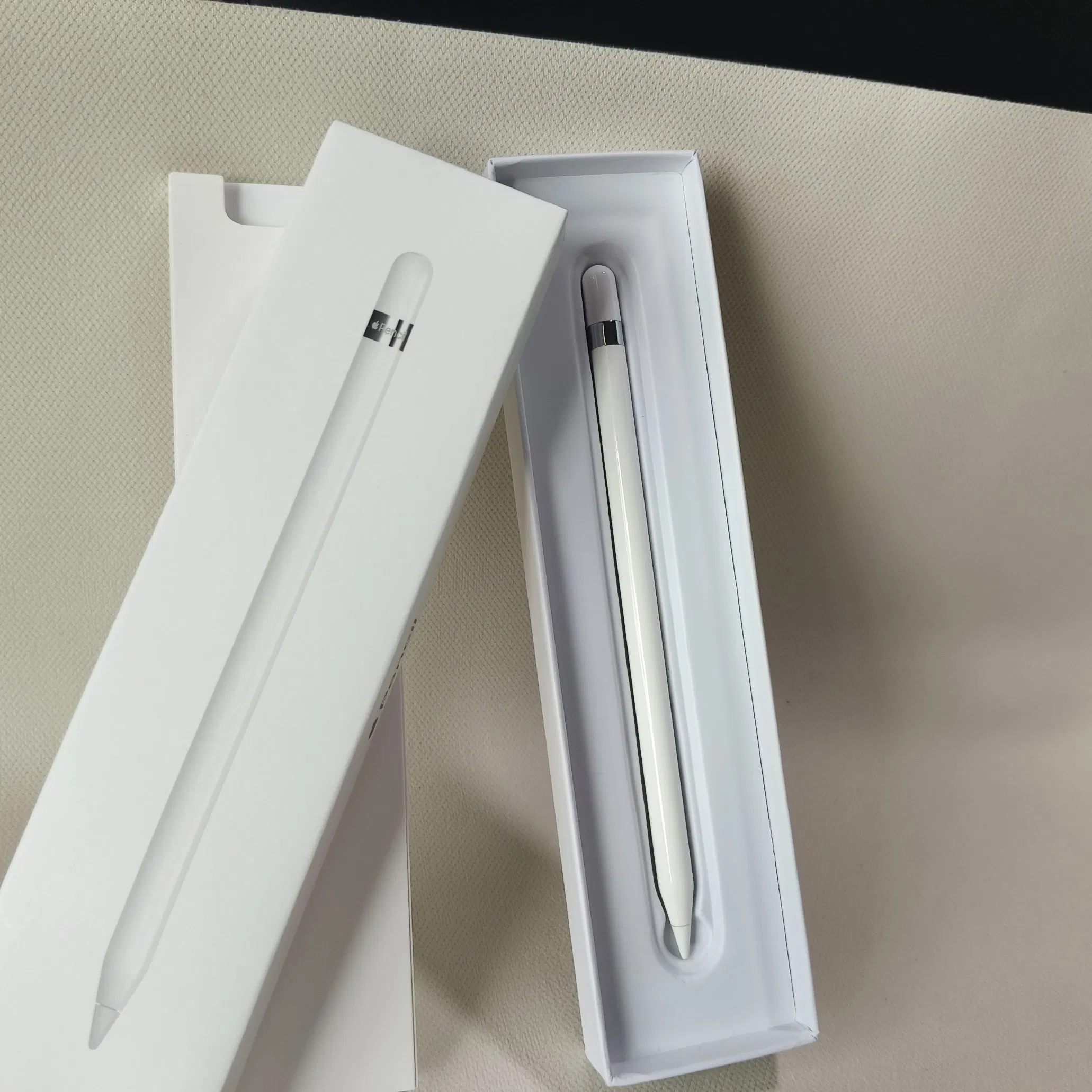 AAA+++ Excellent Hot Style 1: 1 Magnetic Imitation Pen Tablet Special Pencil 1gen Stylus Drawing Writing Pen Touch Pen Free Depicting Lightning Port