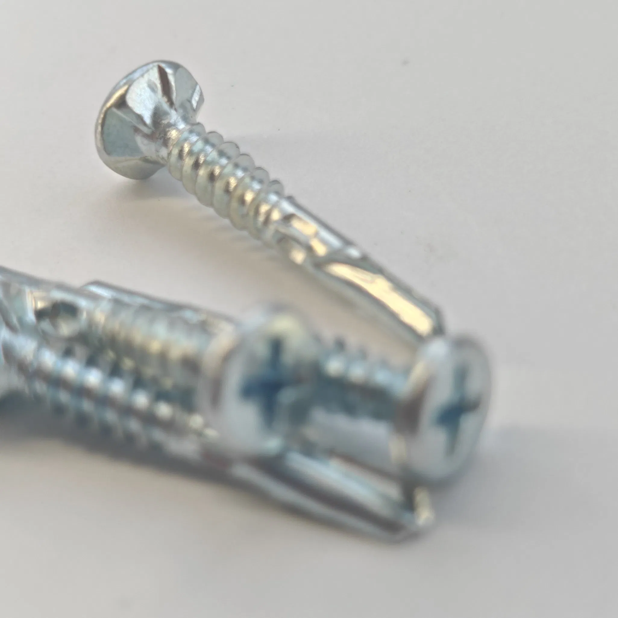 #8 X 1, #10 X 2 Roofing Screw for Use Fixing Sheet Metal to Wood and Other Steel Construction