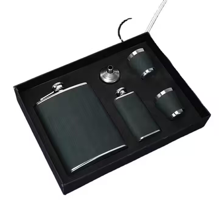 Factory Custom 8oz Hip Flask Set for Alcohol Drink Wine Wedding Party Gift for Talisker Islands Hangar One Barton Appleton