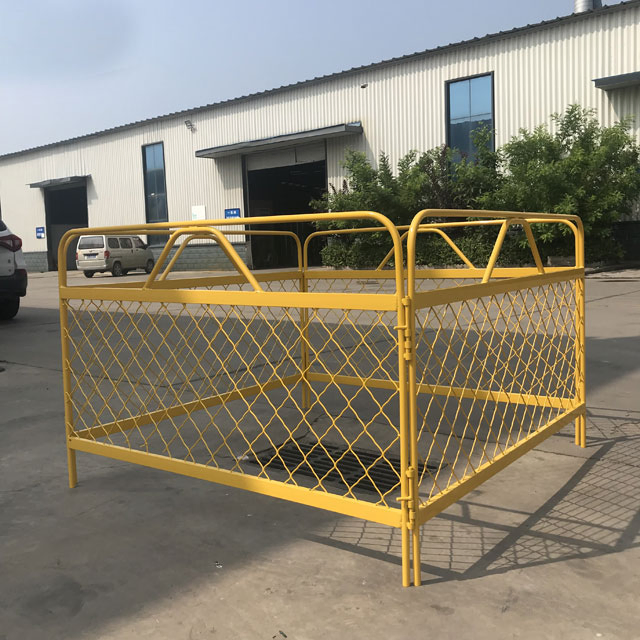 Professional Custom Yellow 1.4 M Steel Manhole Guard Rail for Temporary Barrier
