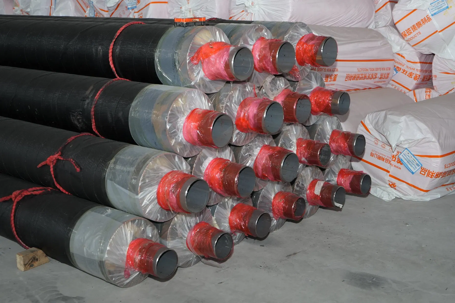 Prefabricated Insulated Steel Pipe with Polyurethane Foam for Underground Installation
