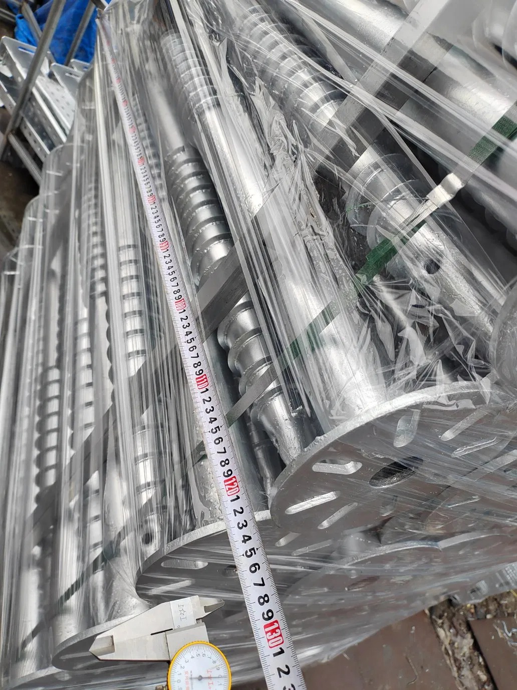 Dipped Galvanized Ground Screw Wooden House Foundation Support Solar Ground Screw