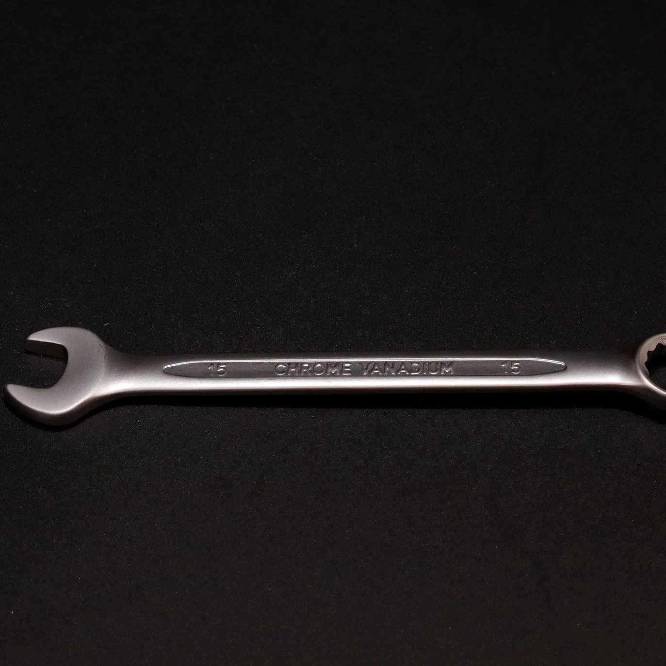 Комбинированный ключ с вогнутым профилем рукоятки