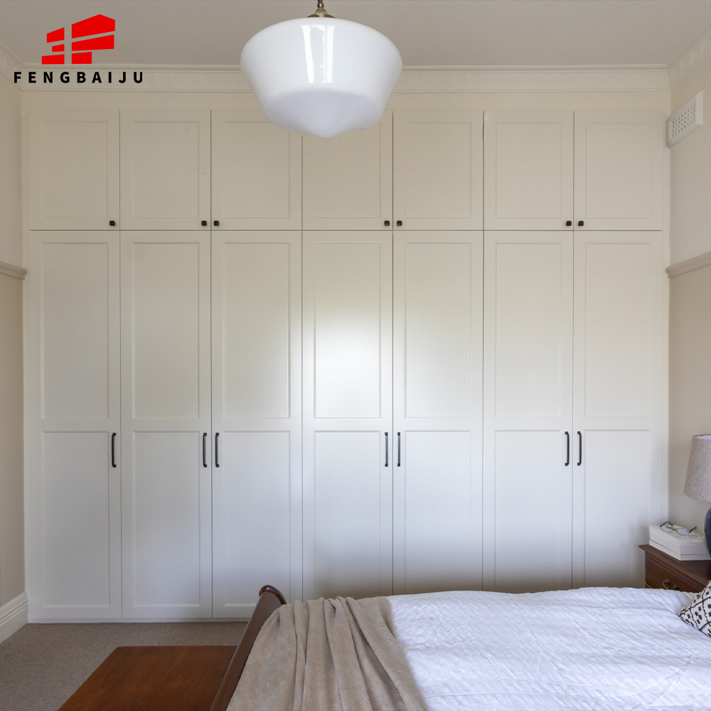 Мебель для спальни деревянная комплект