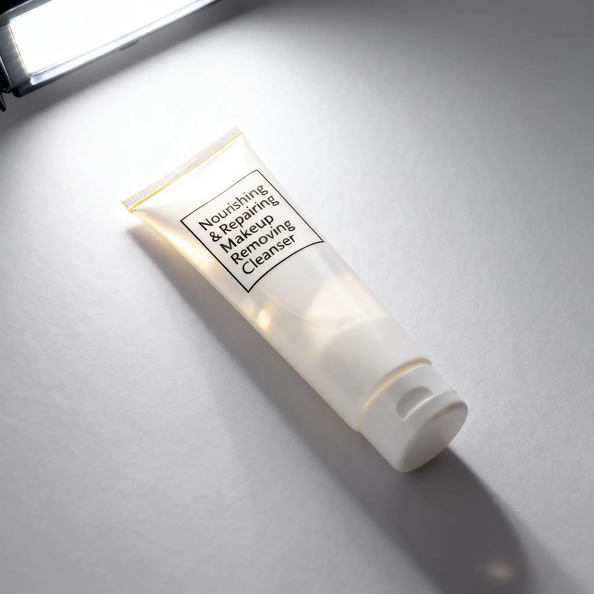 Professional Anti-Pollution Deep Purifying Face Cleanser with Moringa Seed Oil and Bisabolol for Pm2.5 Particle Removal and Skin Detoxification