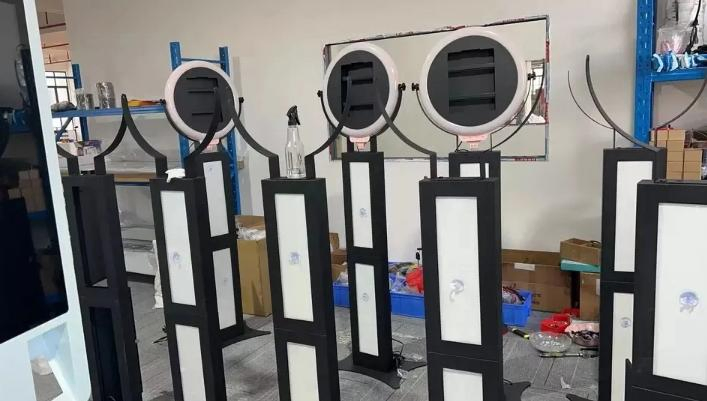 Dropping Service iPad Photo Booth with Ring Light