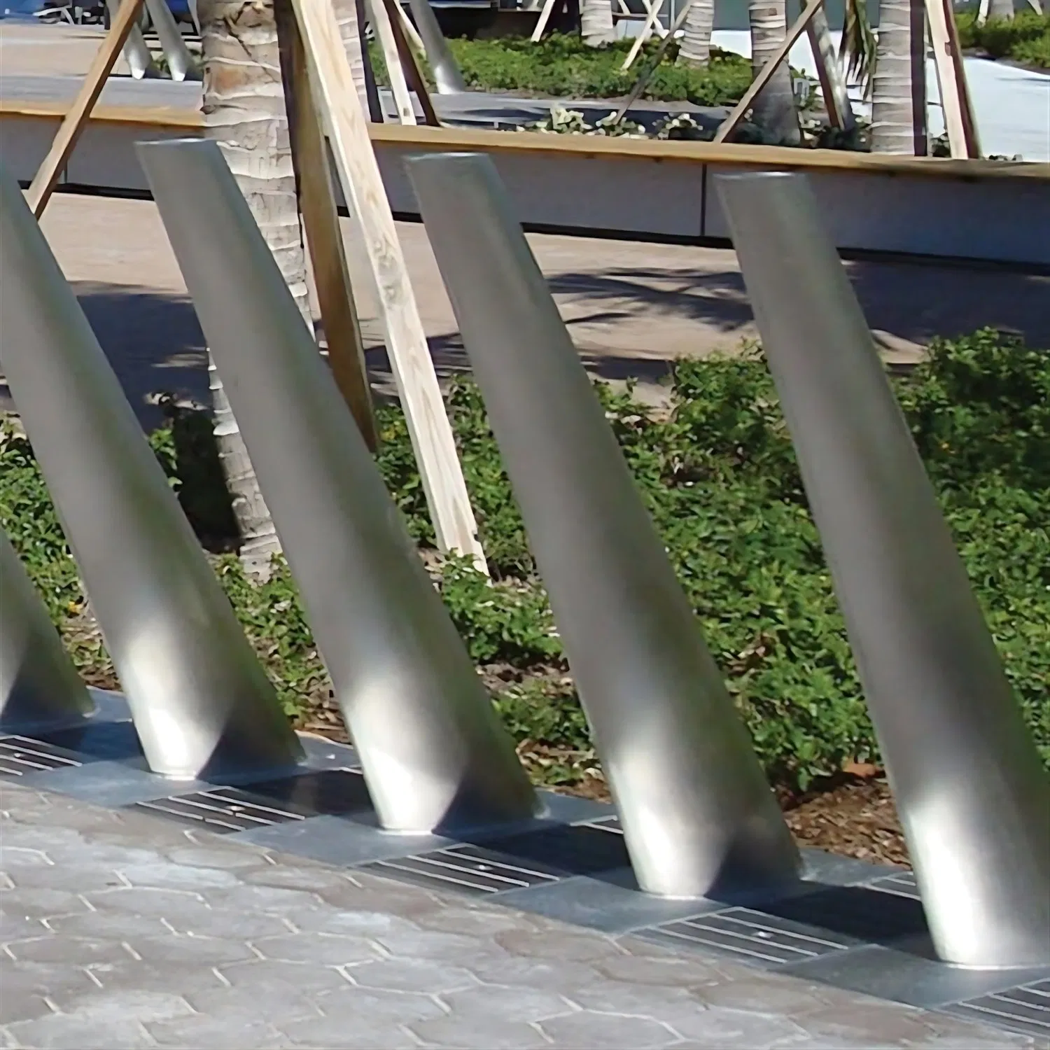 Outdoor Stainless Steel Light Pole with Mounting Bracket for LED Luminaires