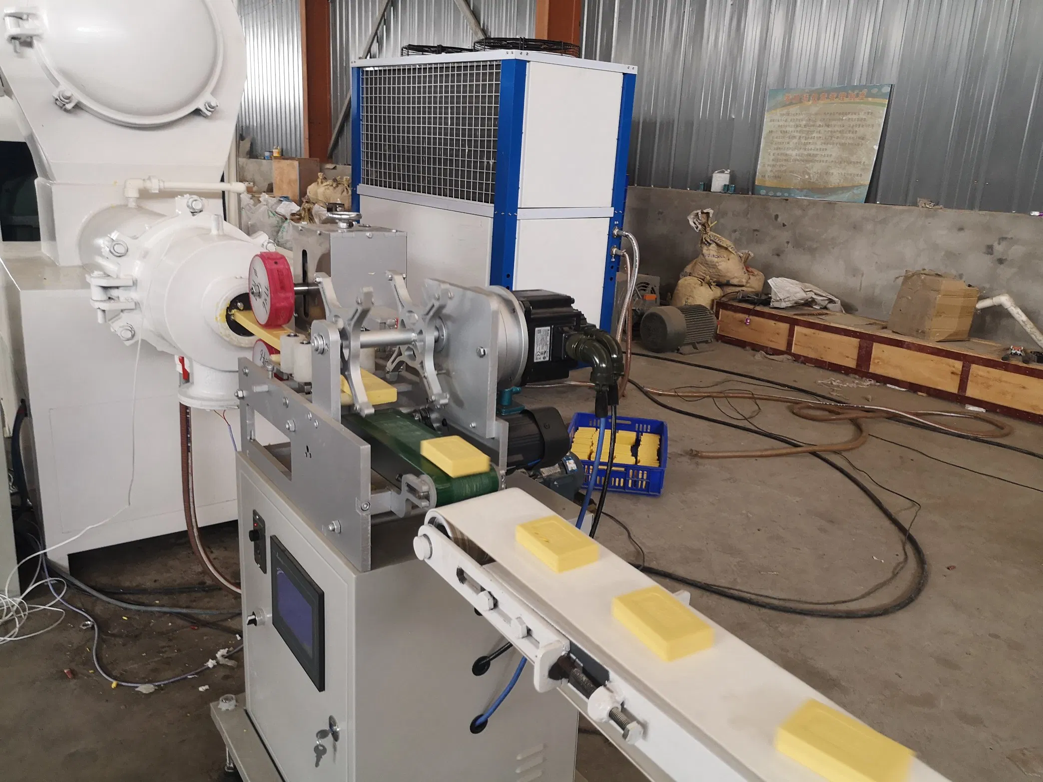 Automatic Soap Production Line Vacuum Plodder Machine Scented Soap Laundry Soap Making Machine