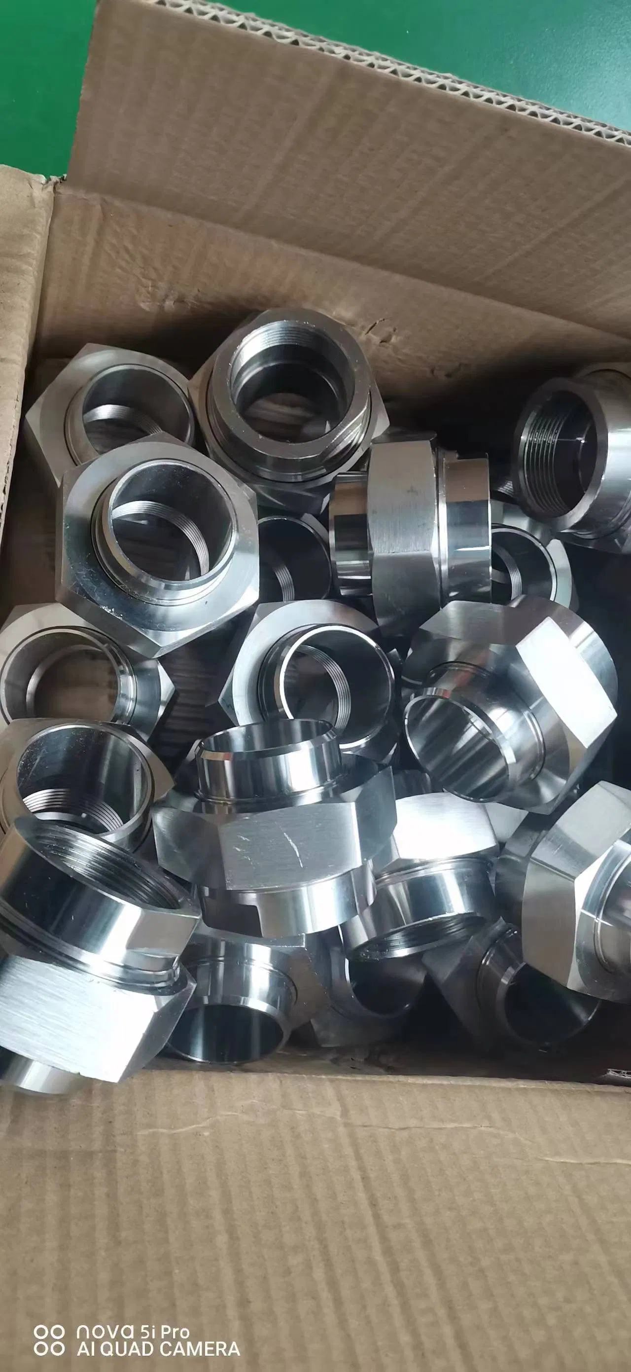 Inside Thread Conical Tightened Welding End Union with Parallel Bsp Thread