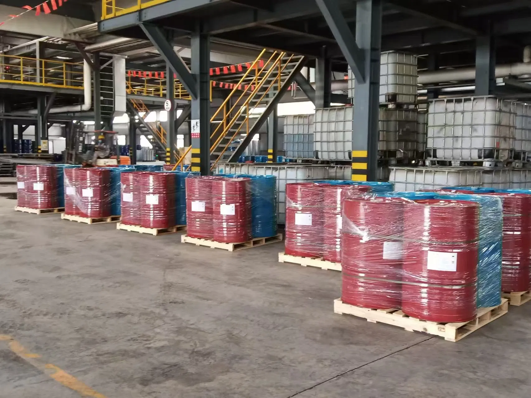 Close/Closed Cell Polyurethane Open Cell PU Foam Raw Spray Material