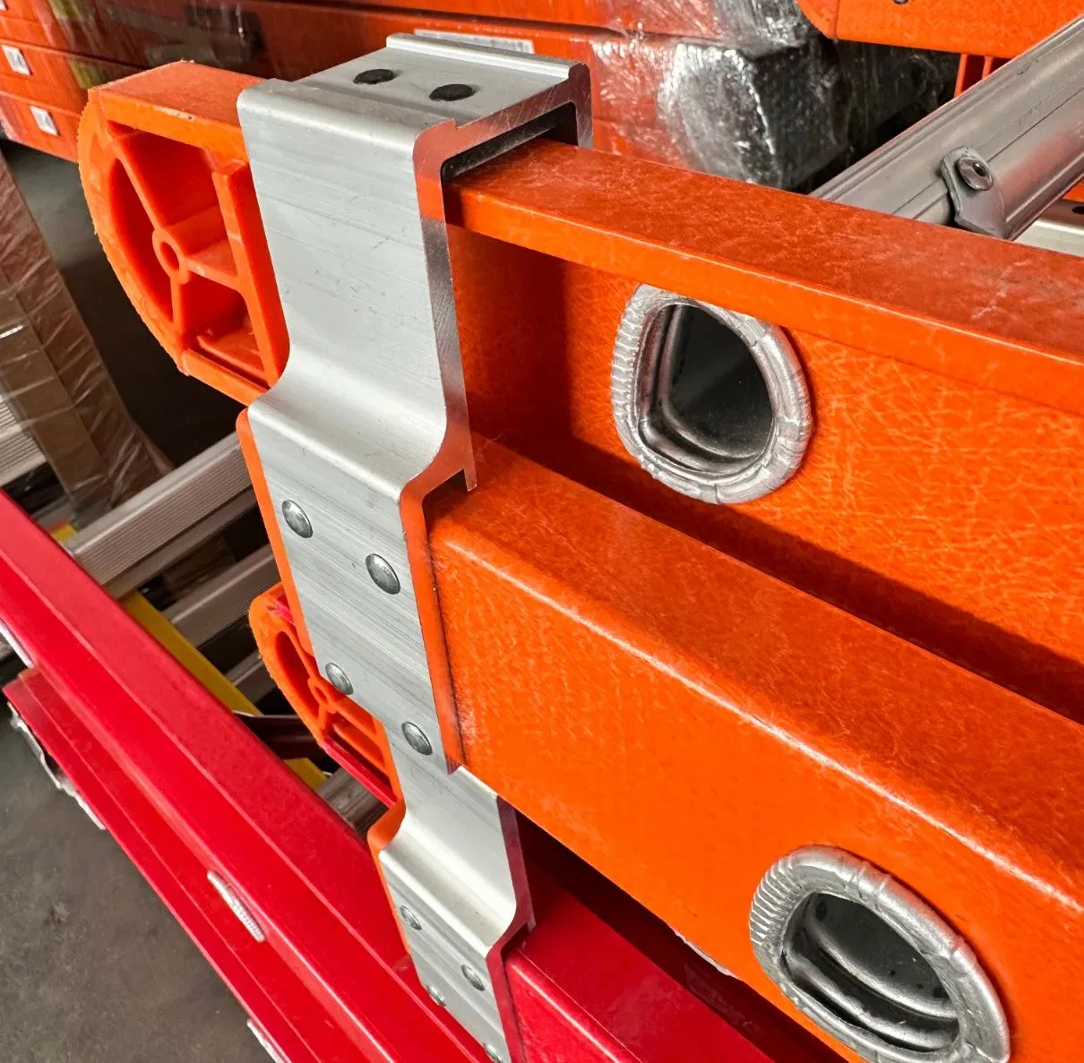 150kg Capacity Mighty Fiberglass Telescopic Ladder / Stair