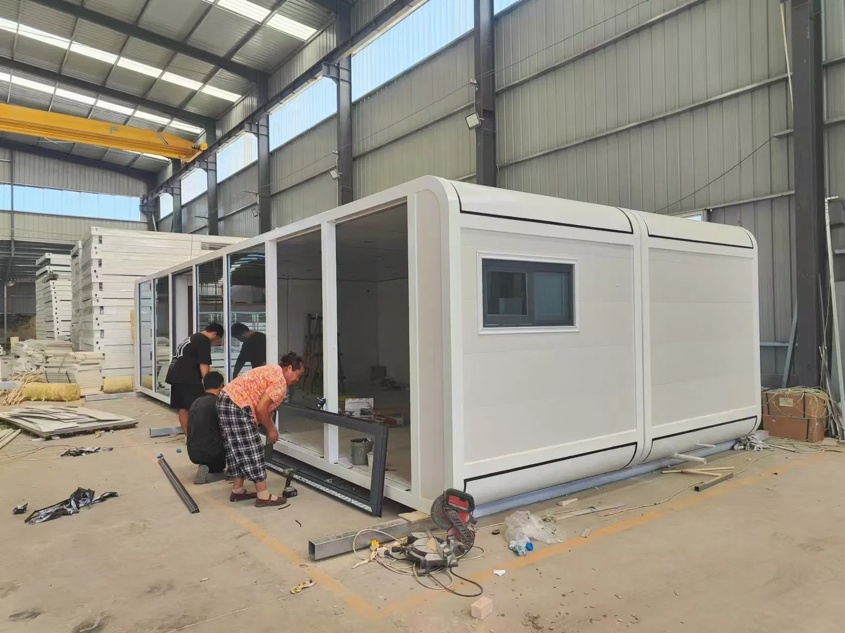 Furnished 20FT 40FT Apple Cabin Single Story Apple Pod Capsule Office Pod Prefabricated Apple Cabin House 2 Bedrooms