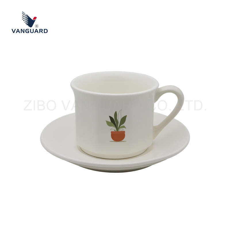 Набор чашка с блюдцем керамический, классический белый