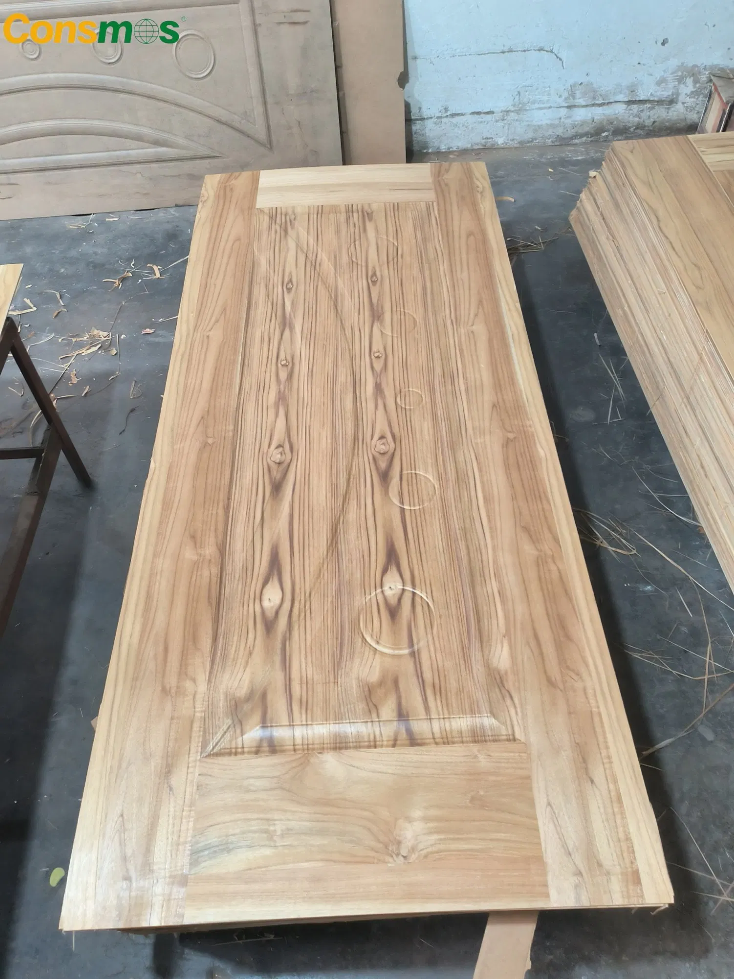 Consmos High Quality Favorable Price Natural Wood Moulded Wood Veneer MDF/HDF Molded Door Skin