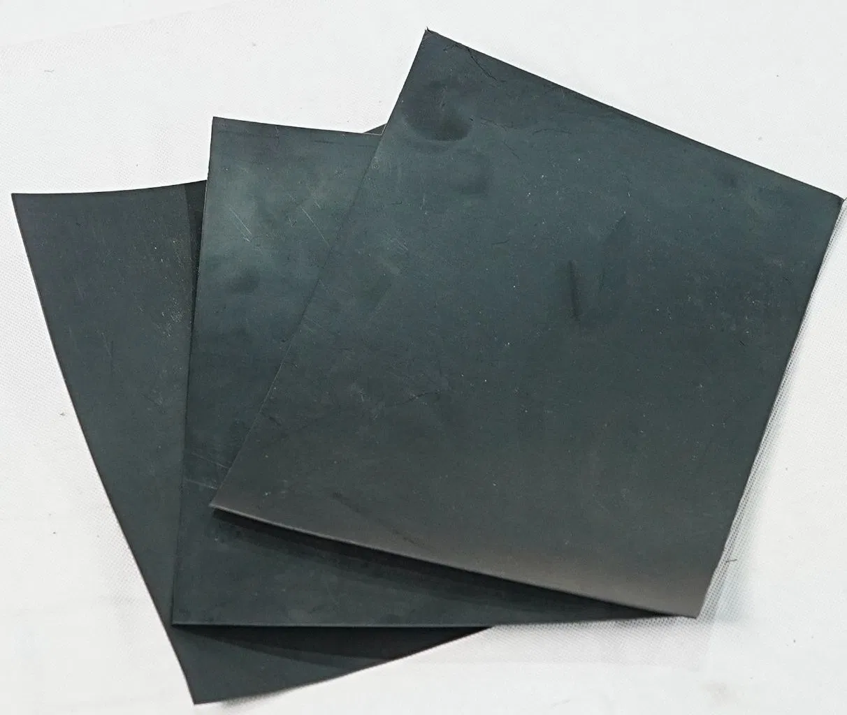Sell Well 100% Original High-Density Smooth Surface HDPE Membrane in Landfills HDPE Geomembrane Manufacturer Price