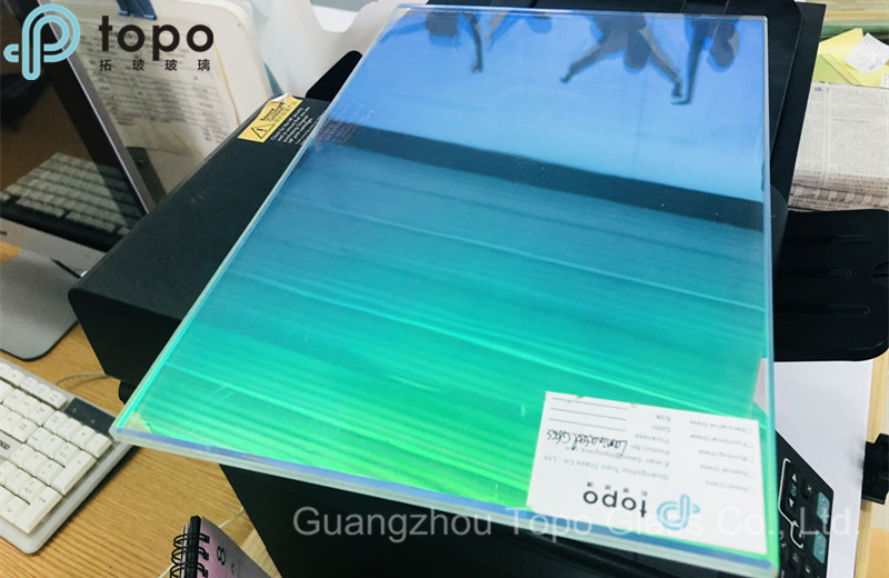 Wholesale Color Changing Laminated PVB Glass in Guangzhou (LG-TP)