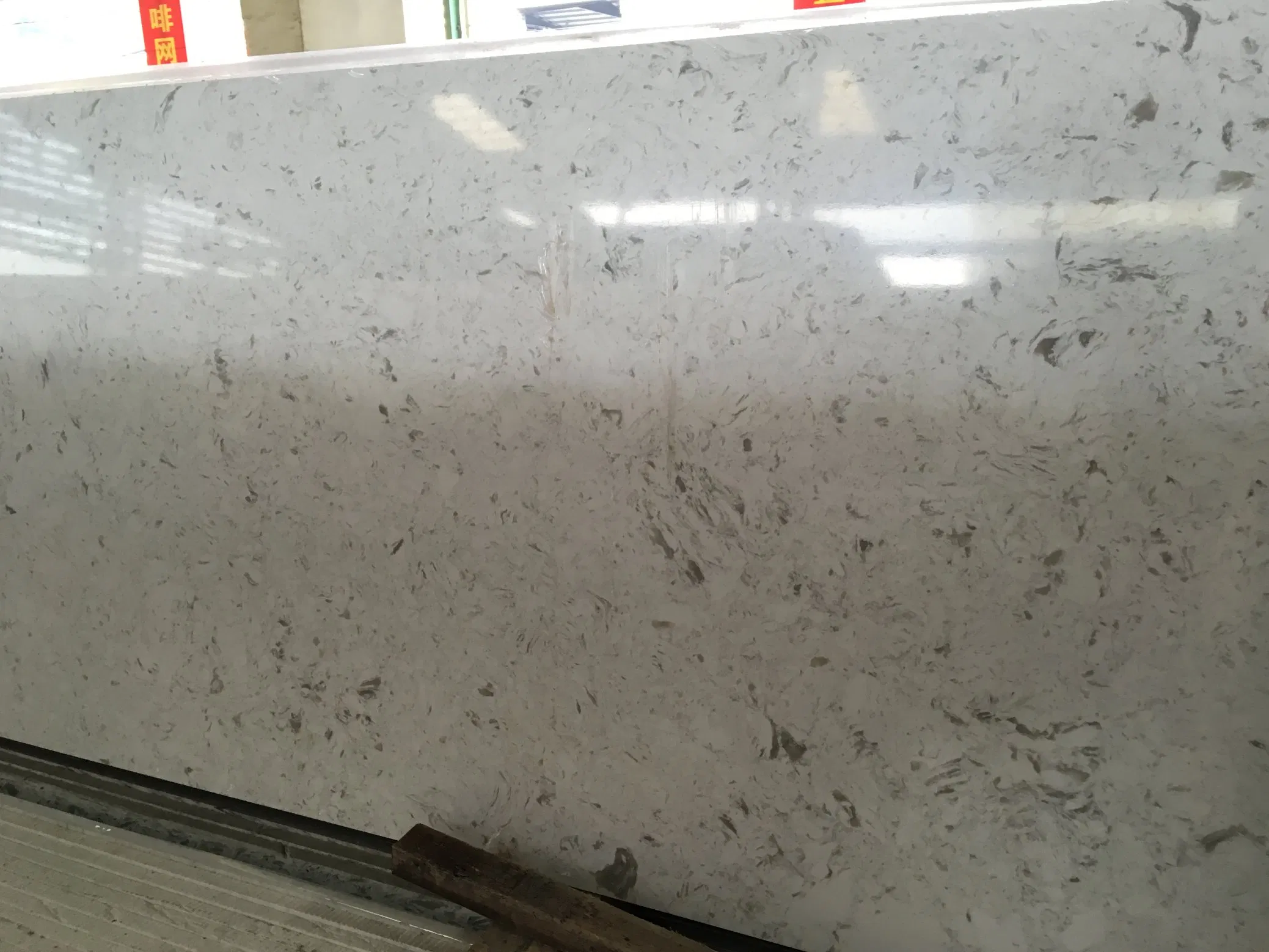 Certificated Engineered Quartz Stone Anti Slip for Kitchen Countertop