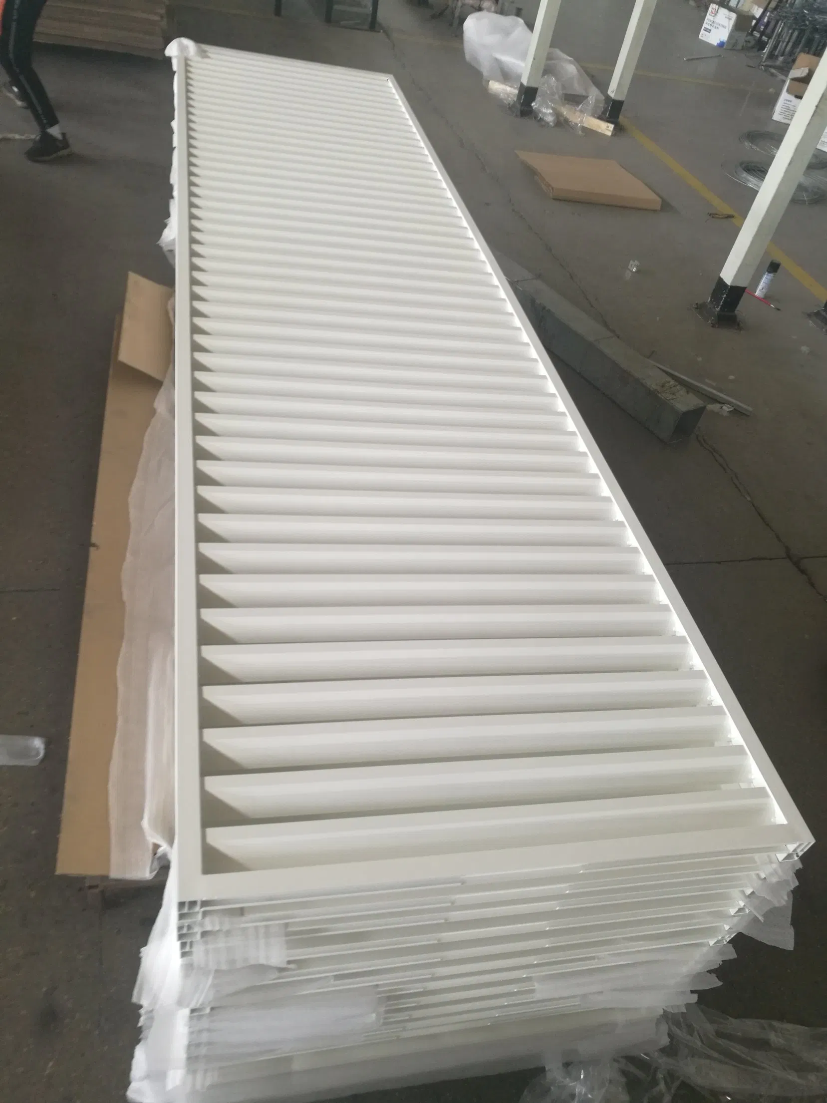 Factory Customized Flat Top Stair /Staircase Aluminum Swimming Pool/Balcony Fence/Fencing