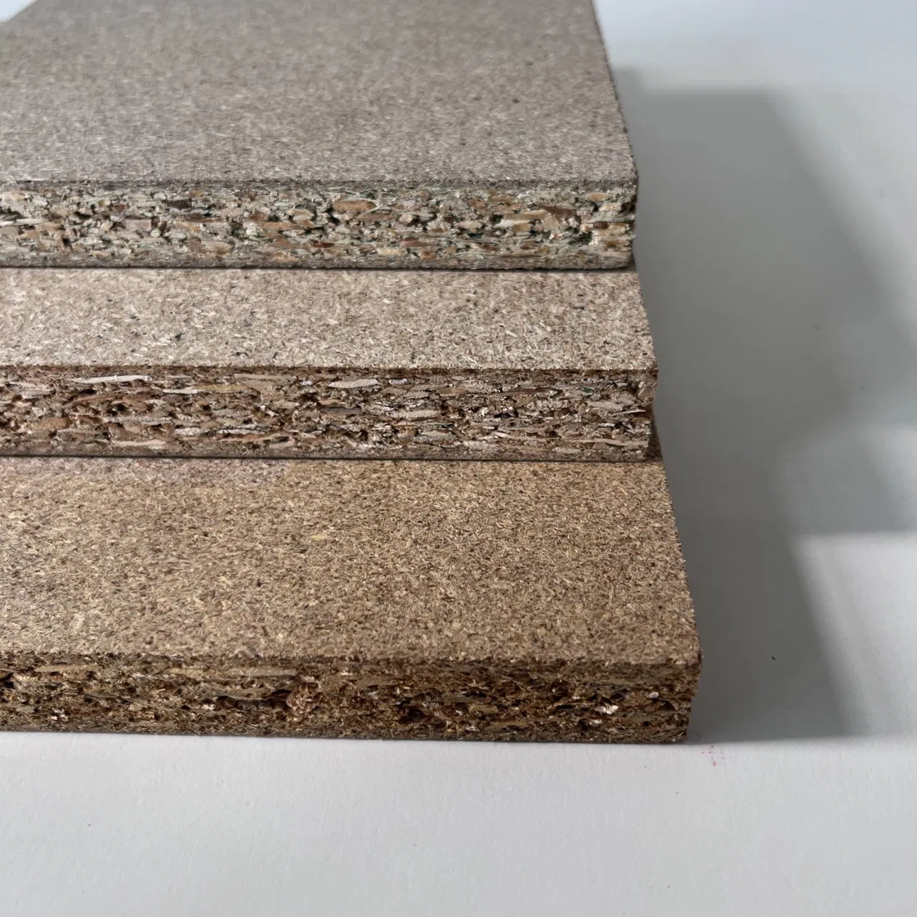 7*8FT 6*12 FT 7*9FT E1 Glue 680kg/M³ Density Raw Particle Board