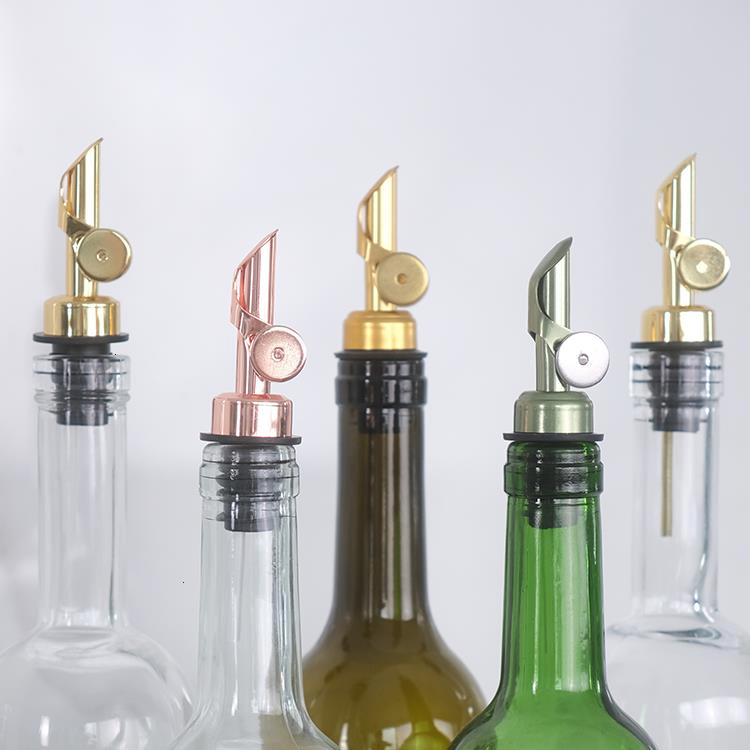 Premium Stainless Steel Whiskey Pourer for Easy Serving