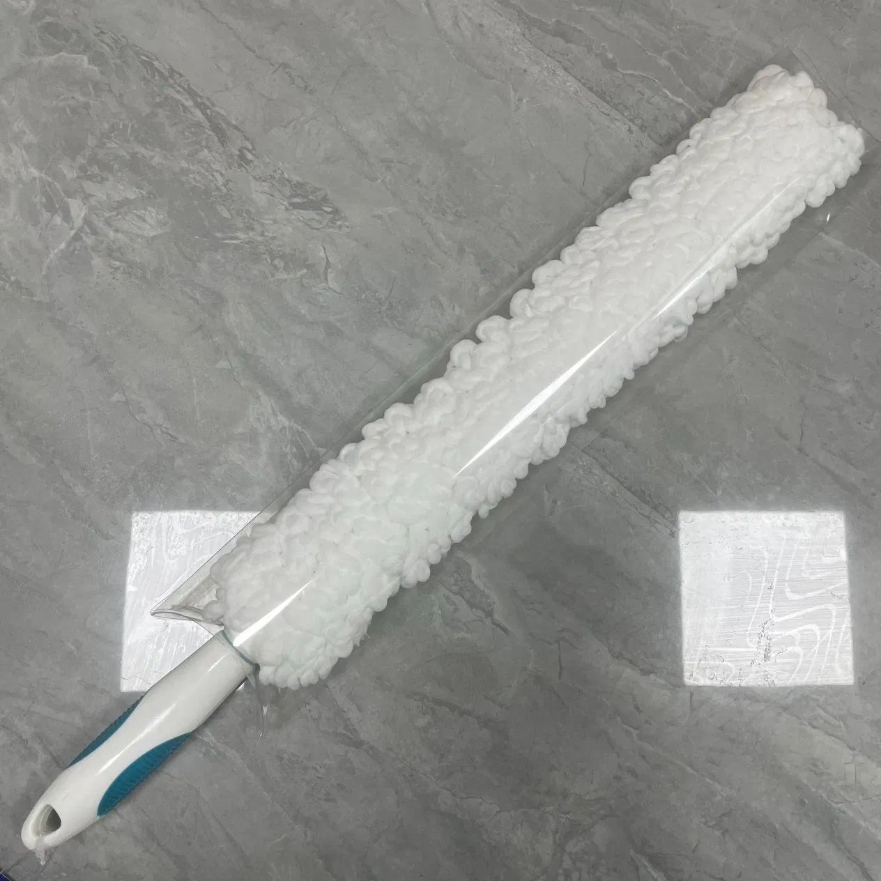 Microfiber Cleaning Duster with Soft TPR Handle for Household