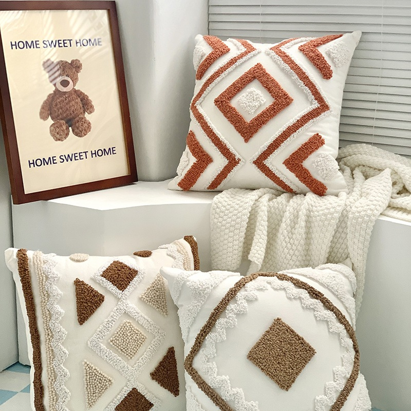 Luxurious Tufted Embroidery Cushion Cover for Elegant Home Decor