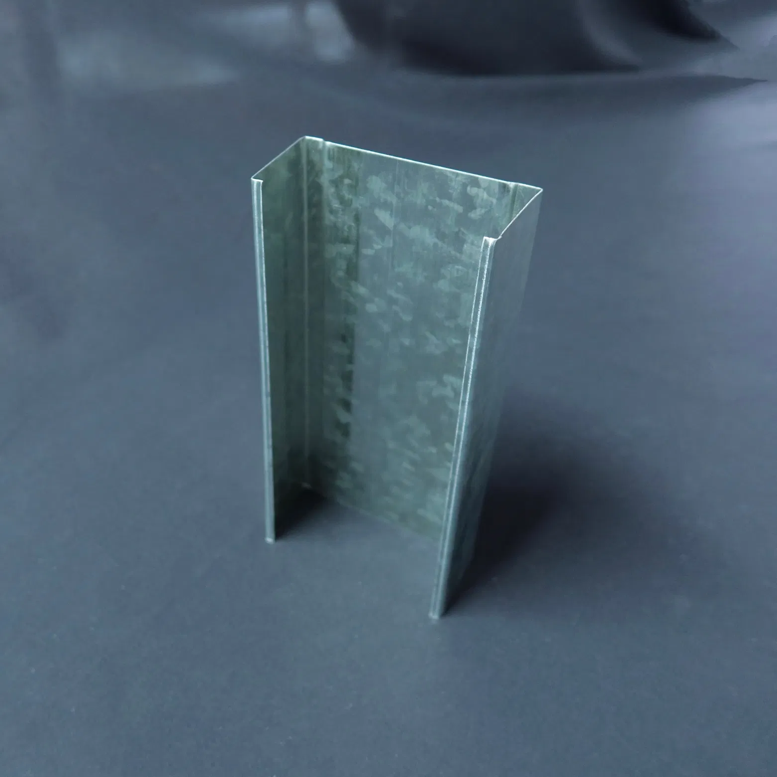 OEM/ODM Galvanized Metal Stud and Light Steel Keel Ceiling Grid Support System