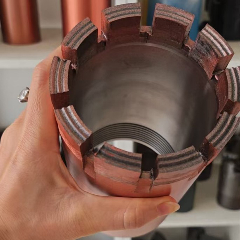 Алмазная коронка для бурения твердых пород