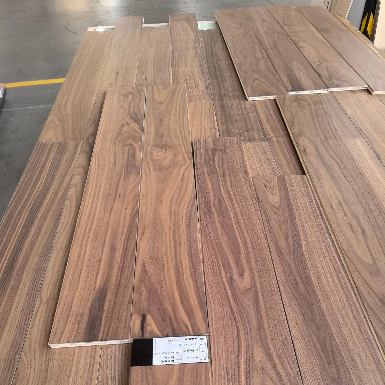 Solid Wood 3/4 Walnut Natural European Multi Layer Engineered Wood Flooring Hardwood Flooring