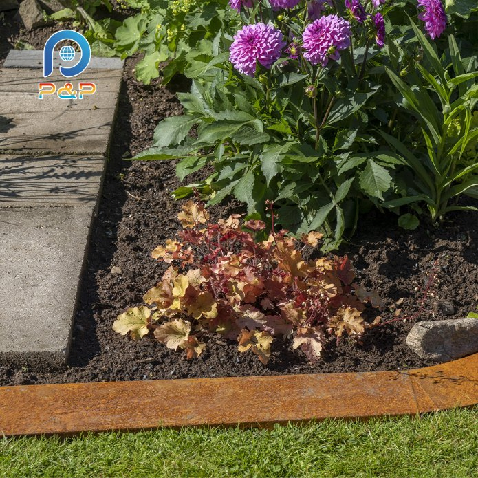 Durable Premium Round Garden Edging Fence in Corten Steel