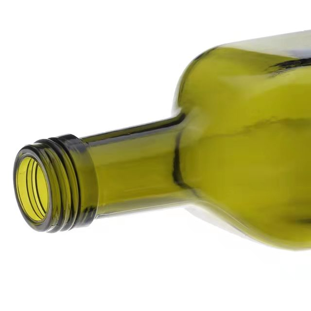 Wholesale 250ml 500ml 750ml 1000ml 1liter Empty Marasca Edible Oil Bottle Green Glass Olive Oil Bottle with Lid