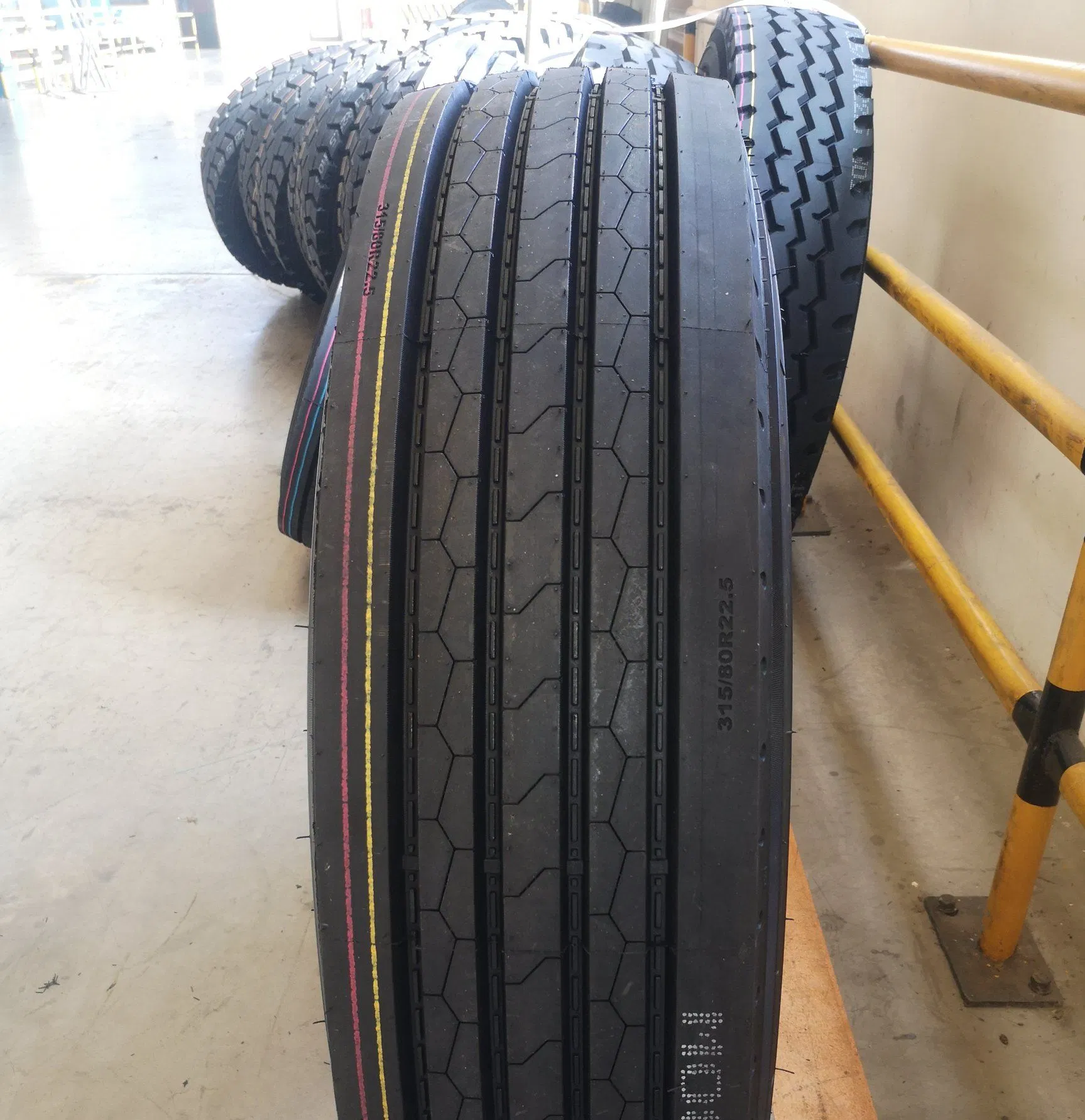 Bossway Truck Tire 315/80R22.5 BF155