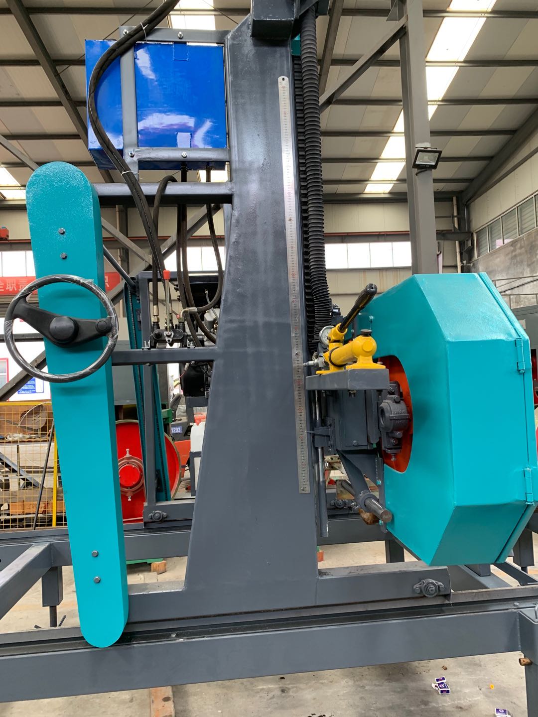 Пилорама ленточная портативная