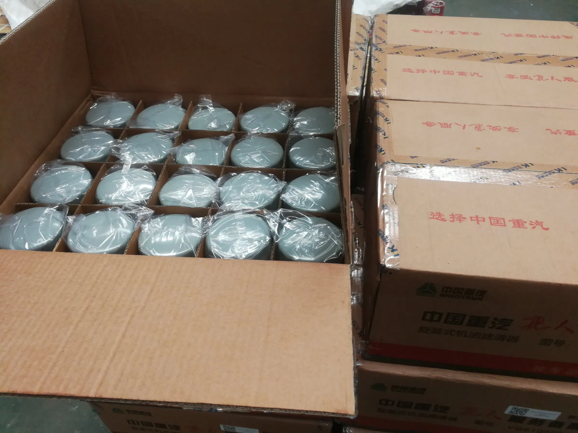 Фильтр масляный Sinotruk VG61000070005 (JX0818) оригинал