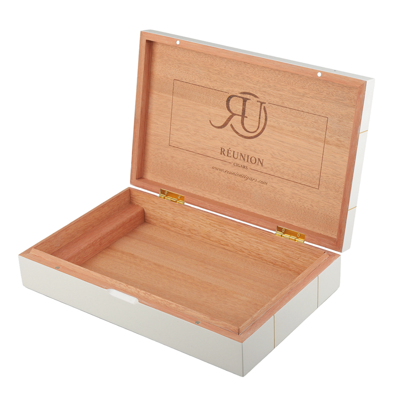Customized Luxury Cigar Humidor Box Solid Wood Cigar Humidor Vintage Humidor for Cigars